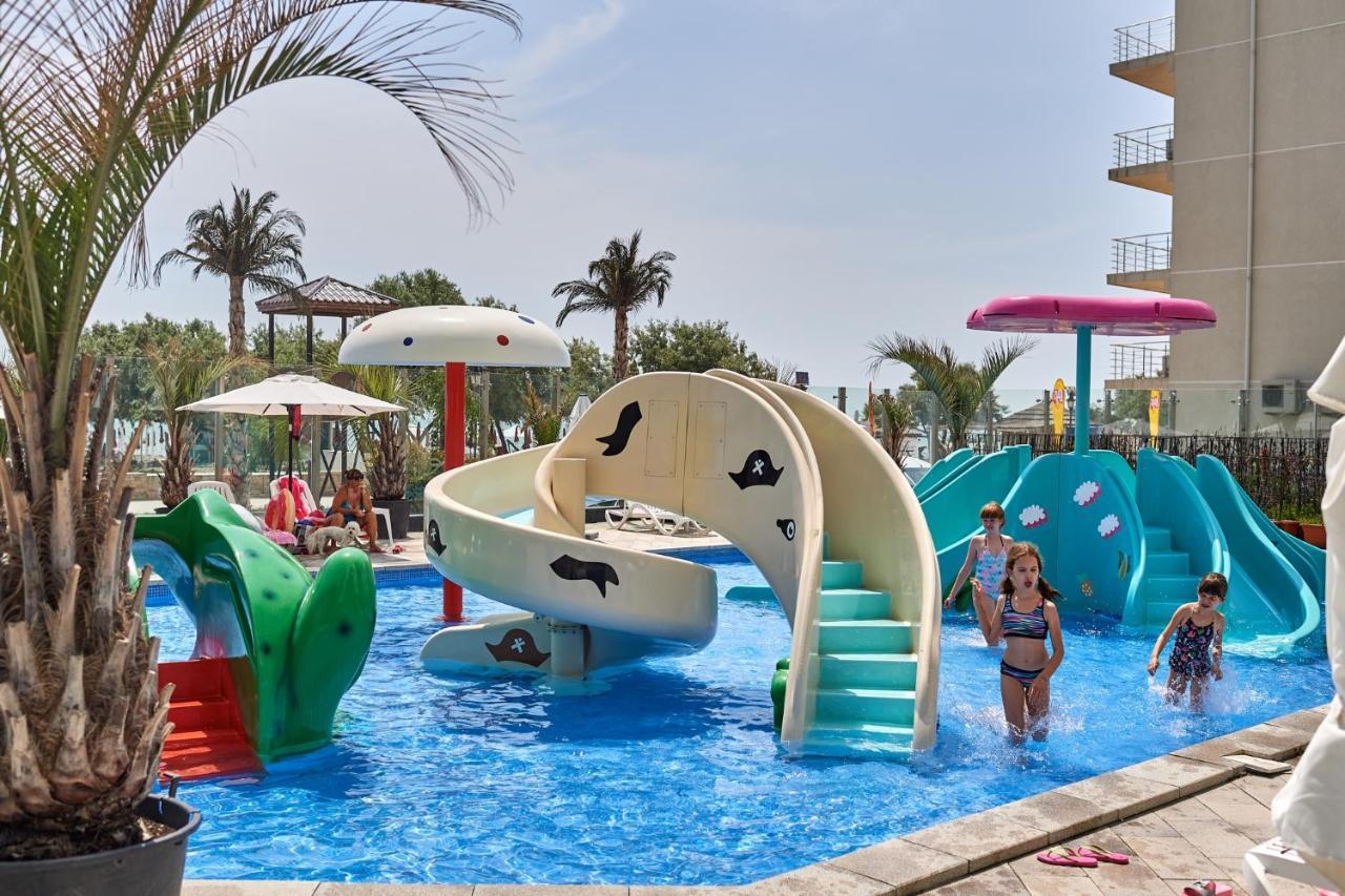 Coral Aparthotel Pool & Spa Mamaia Nord Năvodari Zewnętrze zdjęcie
